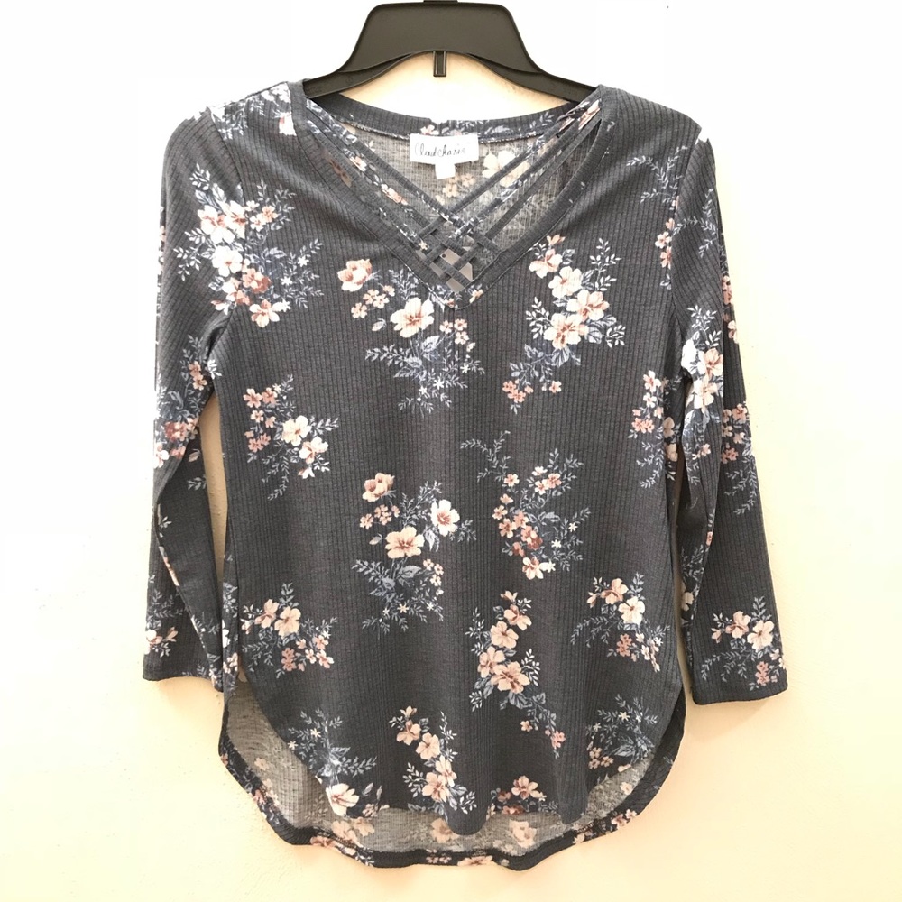 [SOLD] Criss-Cross V-Neck Floral Long Sleeve